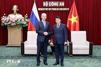 <a href="/phat-trien-ben-vung" title="Phát triển bền vững" rel="dofollow">Phát triển bền vững</a>