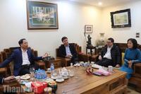 <a href="/thoi-su" title="Thời sự" rel="dofollow">Thời sự</a>