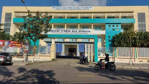 Nhân viên y tế ở Quảng Nam bị nợ lương nhiều tháng, không dám nghĩ đến Tết