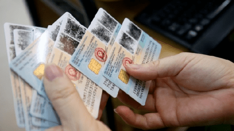 Từ tháng 1/2022, người thuộc 13 trường hợp dưới đây không đổi sang thẻ CCCD gắn chip sẽ bị xử phạt