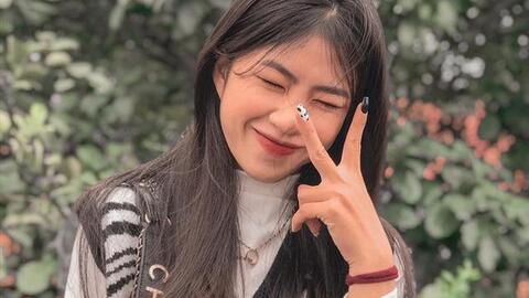 Thanh Nhã - Tiền đạo của đội tuyển nữ Việt Nam sinh năm 2k1, nổi tiếng máu lửa trên sân nhưng nhan sắc bên ngoài thì say đắm thật sự!