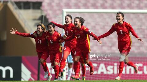 Tiết lộ câu nói giúp tuyển nữ Việt Nam giành vé đi World Cup 2023: "Cứ đá đi bác sẽ chịu trách nhiệm hết”