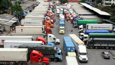 Xử lý nghiêm các hành vi lợi dụng tình trạng ùn tắc hàng hoá để vi phạm pháp luật