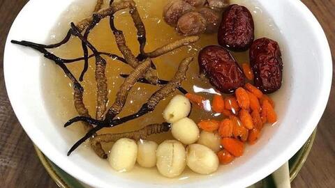 F0 ăn đông trùng hạ thảo để mau hồi phục, tránh di chứng hậu COVID-19: Cần nhớ 5 đối tượng tránh dùng, 2 sai lầm không được mắc phải