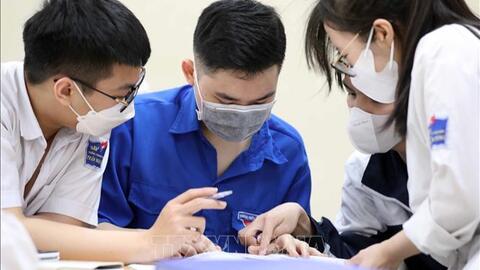 Thí sinh bắt đầu thử đăng ký dự thi tốt nghiệp Trung học Phổ thông trực tuyến