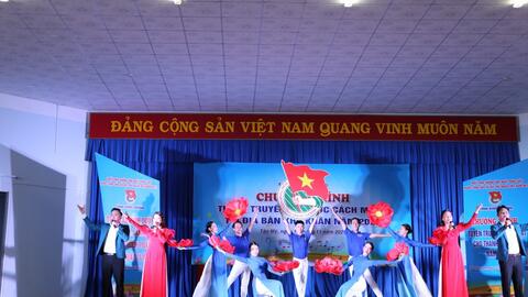 Bình Dương: Ấm áp chương trình văn nghệ tuyên truyền pháp luật