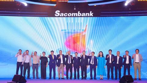 Sacombank đón tuổi 32 với nhiều thành quả ấn tượng