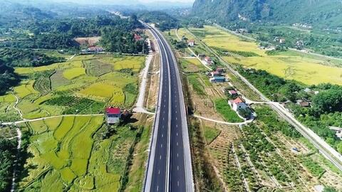 Đẩy nhanh tiến độ các dự án, công trình hạ tầng giao thông