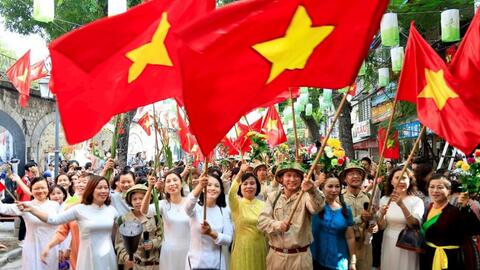 Tổ chức phong trào thi đua chào mừng Ngày Giải phóng Thủ đô