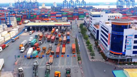 Phục hồi xuất khẩu thúc đẩy cổ phiếu ngành Logistics và khu công nghiệp