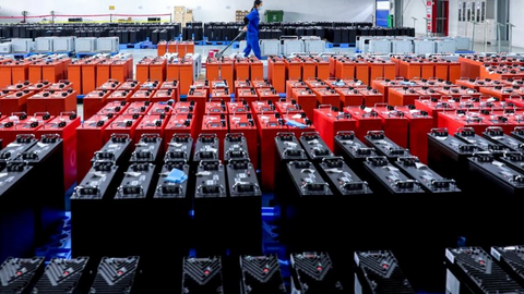 Trung Quốc phát minh loại pin xe điện mới khiến thế giới giật mình: Hiệu suất đáng gờm với giá rẻ bất ngờ, giải bài toán chuyên gia mất 10 năm chưa trả lời được