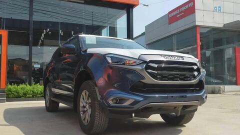 Isuzu mu-X lại xả kho: Giá giảm 240 triệu đồng, khởi điểm từ 1,01 tỷ, ngang Tucson, Sportage bản cao