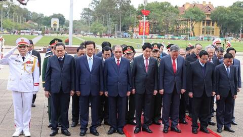 Lãnh đạo Đảng, Nhà nước và TP Hà Nội viếng Chủ tịch Hồ Chí Minh
