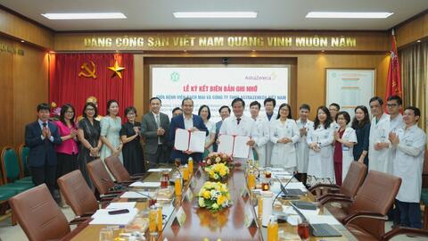Đẩy mạnh hợp tác ứng dụng công nghệ trong y tế