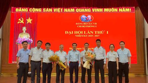 Phấn đấu đạt danh hiệu Chi bộ trong sạch, vững mạnh tiêu biểu