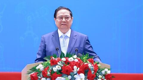 Thủ tướng: “3 đẩy mạnh, 3 tiên phong, 3 bứt phá” để góp phần thúc đẩy tăng năng suất lao động