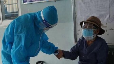 Kết hợp Đông Tây y để điều trị di chứng cho người mắc COVID-19 đã khỏi bệnh