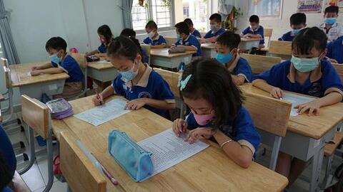 TP Hồ Chí Minh: Khoảng 7.500 học sinh tiểu học rút học bạ chuyển về quê