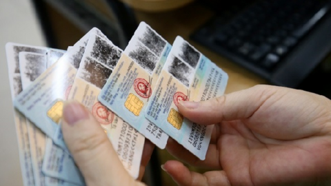 Từ tháng 1/2022, người thuộc 13 trường hợp dưới đây không đổi sang thẻ CCCD gắn chip sẽ bị xử phạt