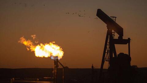 Ngừng sản xuất dầu và khí đốt vào năm 2034: Tương lai đẹp đẽ của các quốc gia giàu, thảm cảnh cùng cực cho những nước nghèo