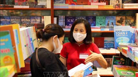 Nhà xuất bản Giáo dục Việt Nam công bố giá sách giáo khoa mới lớp 3, lớp 7 và lớp 10