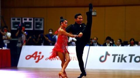 Khiêu vũ thể thao Việt Nam đại thắng ngày đầu ra quân