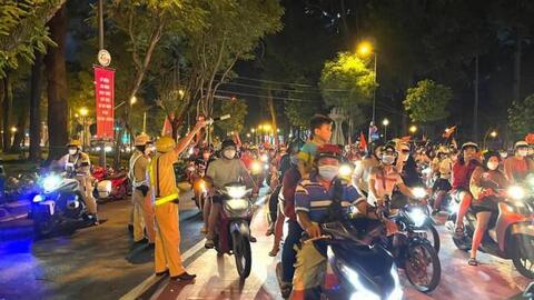 Triệu tập đối tượng tượng thông tin sai sự thật về CSGT nổ súng sau chiến thắng của U23 Việt Nam