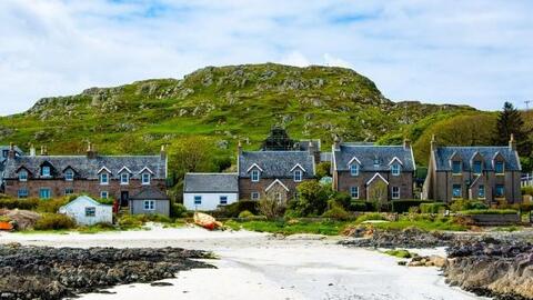 Những hòn đảo đẹp như thơ mà phải "nhờ" người ở, xách vali dọn đến sinh sống rinh ngay 1,5 tỷ đồng