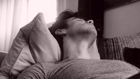 Việc nhẹ lương cao cho người 'siêu lười': Kiếm gần 10 tỷ đồng mỗi năm nhờ livestream khi đang ngủ