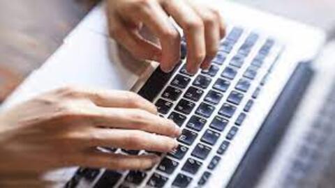 AI có thể đoán nội dung từ tiếng gõ bàn phím