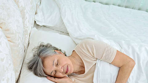 Phát hiện mối liên hệ giữa ngủ trưa và sức khỏe - tuổi thọ: Người sau 50 tuổi, khi ngủ trưa tuyệt đối nên tránh 4 điều