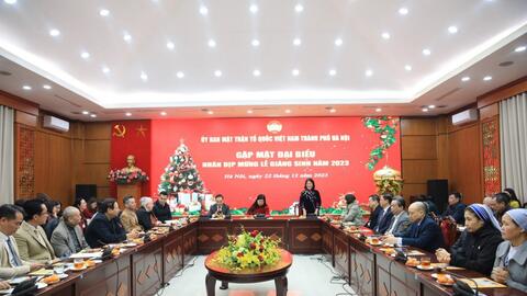 Hà Nội gặp mặt đại biểu chức sắc Công giáo và Tin lành