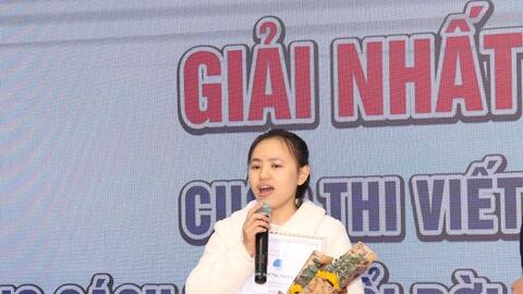 Trang sách "chữa lành" cô gái mang trọng bệnh