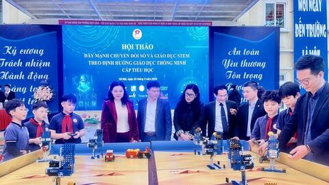 Đẩy mạnh chuyển đổi số theo định hướng giáo dục thông minh