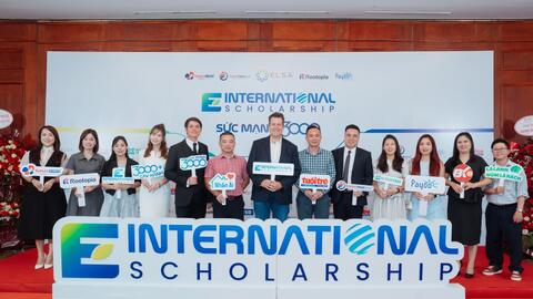 Học bổng quốc tế E-International tài trợ 3.000 suất IELTS và tiếng Anh giao tiếp trực tuyến