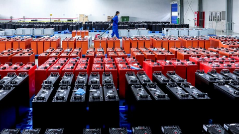 Trung Quốc phát minh loại pin xe điện mới khiến thế giới giật mình: Hiệu suất đáng gờm với giá rẻ bất ngờ, giải bài toán chuyên gia mất 10 năm chưa trả lời được