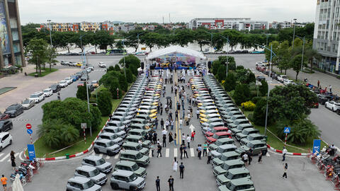 Lái thử VinFast VF 3: Hàng ghế thứ hai có đủ cho người cao 1,8 mét?