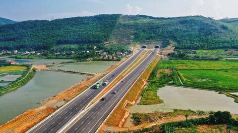 Các giải pháp trọng tâm đẩy mạnh giải ngân vốn đầu tư công những tháng cuối năm 2024