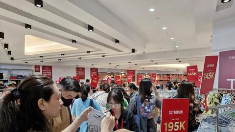 "Bùng nổ" khuyến mãi hàng hiệu tại Bà Rịa - Vũng Tàu