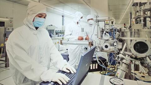 Chuyển đổi công nghiệp công nghệ cao để phát triển bền vững