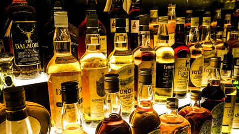 EU khiếu nại lên WTO việc Trung Quốc áp thuế rượu mạnh