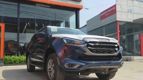 Isuzu mu-X lại xả kho: Giá giảm 240 triệu đồng, khởi điểm từ 1,01 tỷ, ngang Tucson, Sportage bản cao