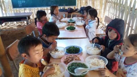 “Nuôi em”, Thư viện từ những bông hoa” dành tặng trẻ em vùng cao