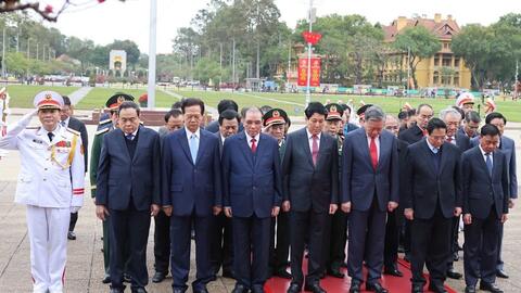 Lãnh đạo Đảng, Nhà nước và TP Hà Nội viếng Chủ tịch Hồ Chí Minh