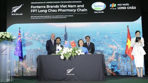 Thủ tướng New Zealand chứng kiến FPT Long Châu ký hợp tác chiến lược với Anlene vì một Việt Nam khỏe mạnh