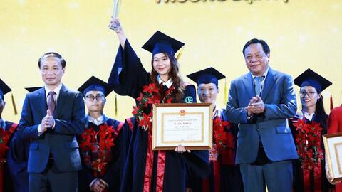 Phát triển, tăng sức trẻ cho Đảng