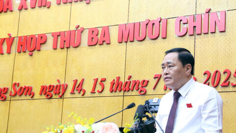 Lạng Sơn: Kinh tế cửa khẩu sôi động, cao điểm trên 2.000 lượt xe thông quan/ngày