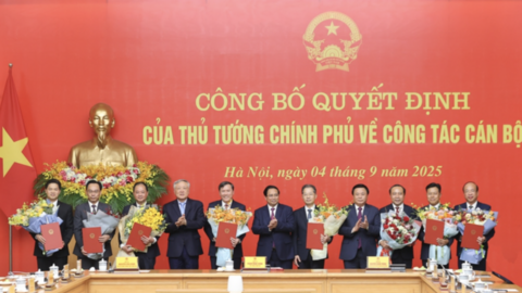 Tin nhân sự: Thủ tướng bổ nhiệm cán bộ; Bộ Nội vụ điều động nhân sự