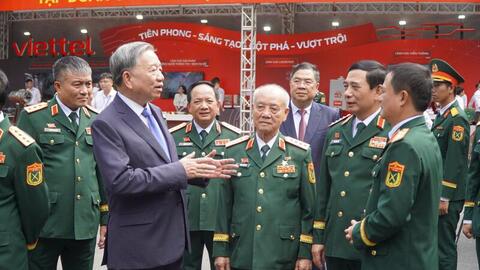 Tổng Bí thư dự Đại hội Thi đua Quyết thắng toàn quân lần thứ 11