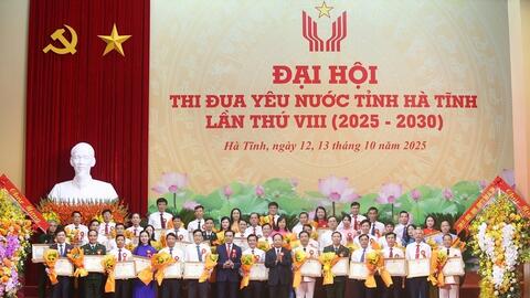 Phó Chủ tịch nước dự Đại hội Thi đua yêu nước tỉnh Hà Tĩnh